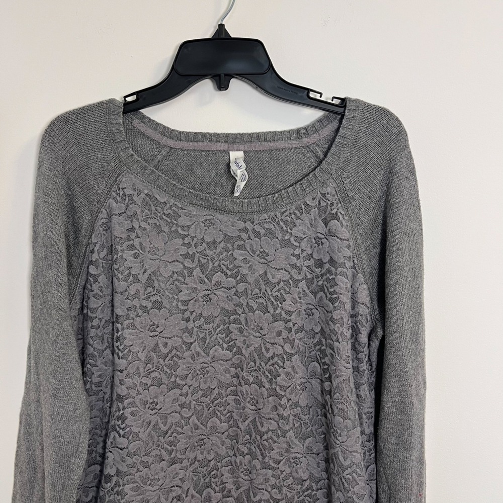 Aeropostale Womens Grey Lace Front Raglan Sleeve Sweater Size Extra‎ Large - Picture 3 of 8